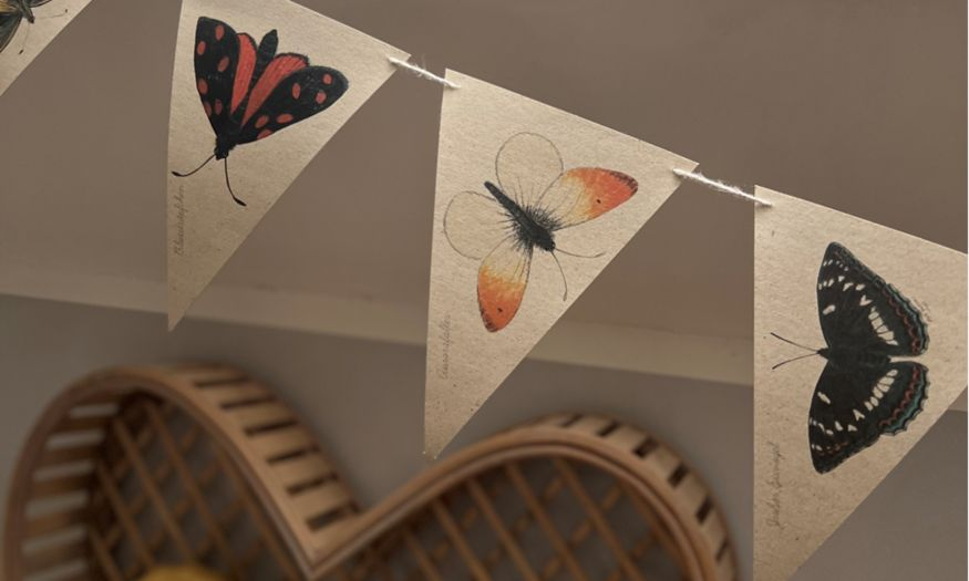 Wimpelkette mit Schmetterlingen im Kinderzimmer; Atelier Brigitte Baldrian und Harald Hackel bei GREEN & GROW