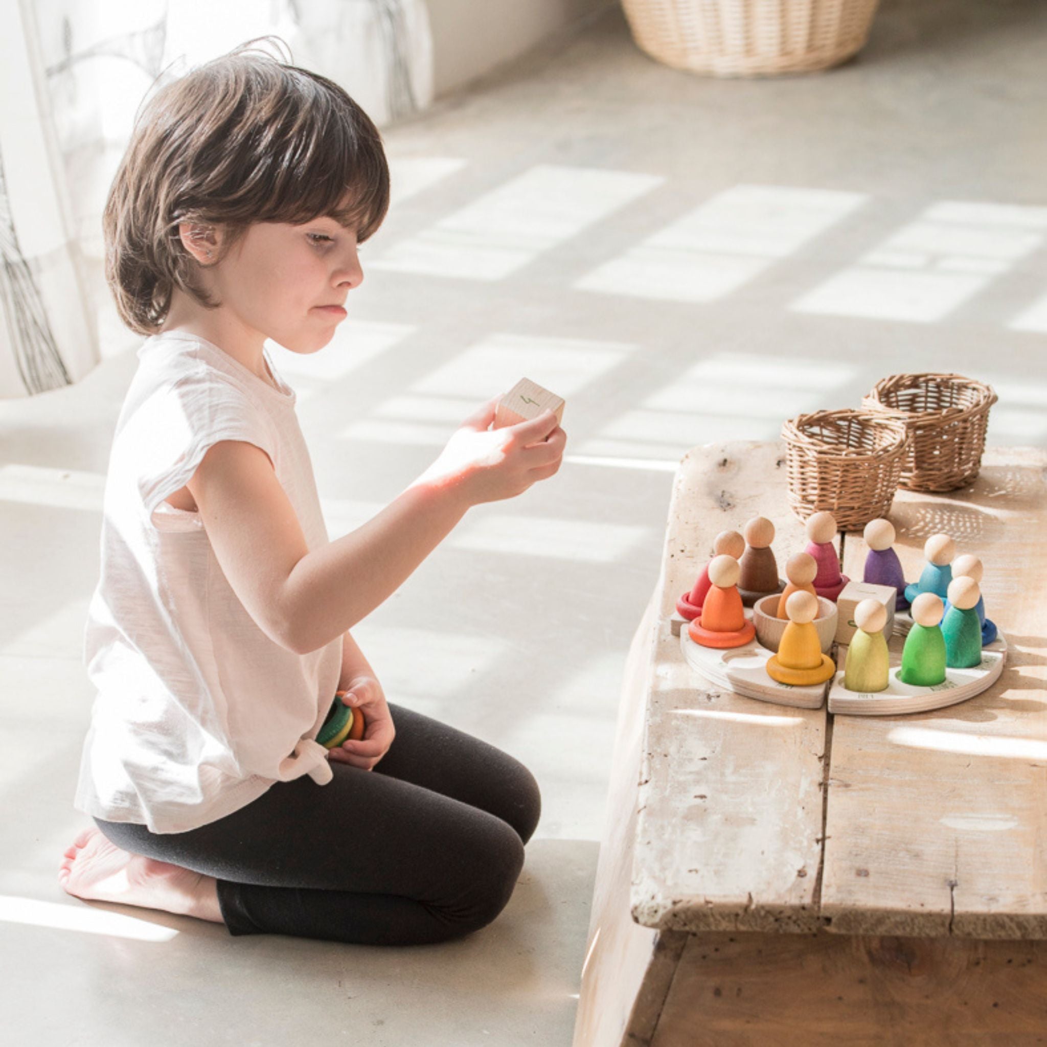 Jahreszeitenkalender mit bunten Nins®