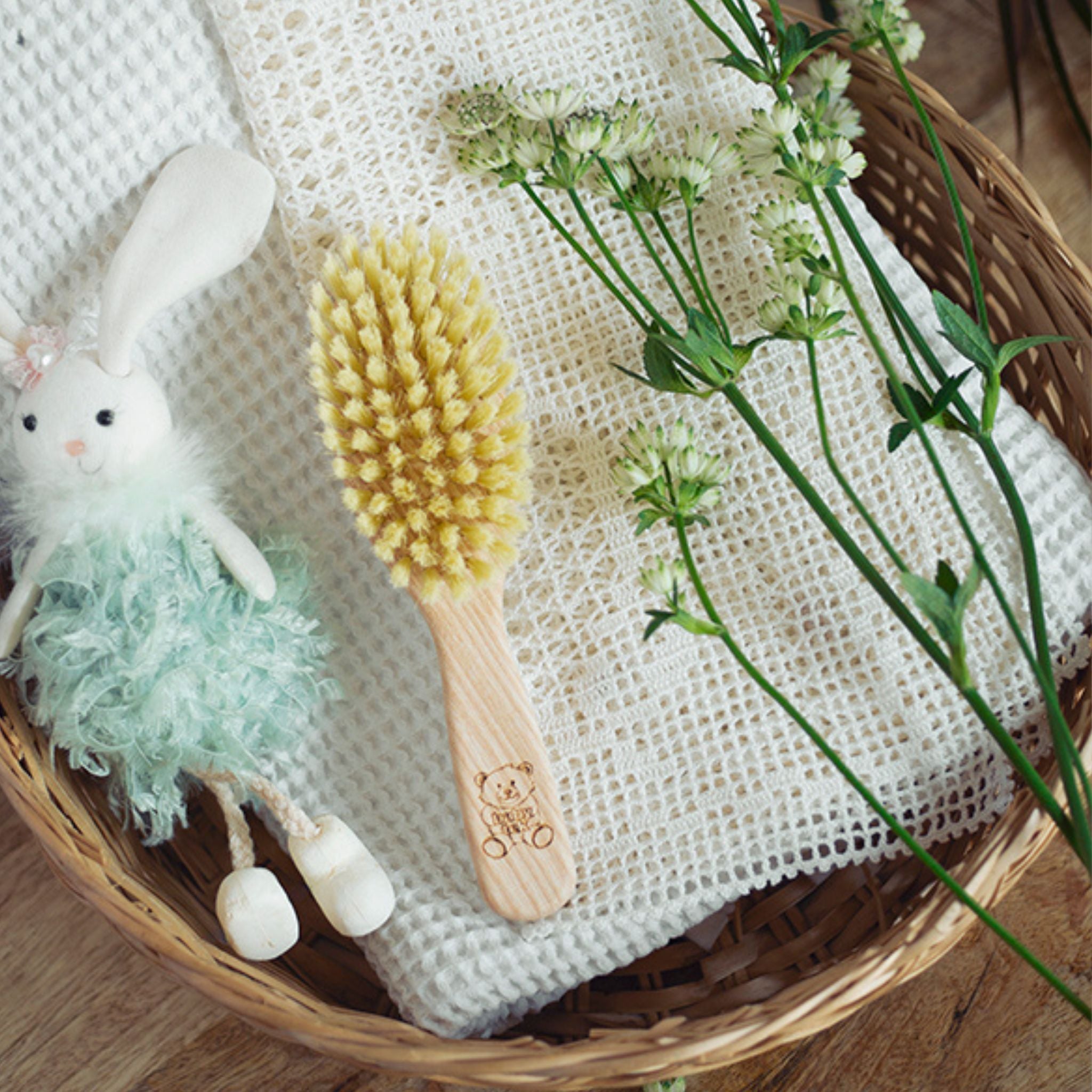 Weiche Baby-Haarbürste mit pflanzlicher Borste