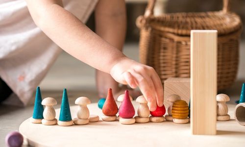 LOOSE PARTS PLAY