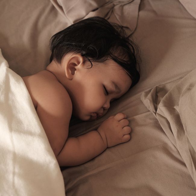 Schlafendes Baby - Bio-Erstlingsausstattung bei GREEN & GROW