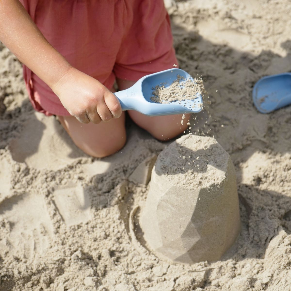 Schaufel und Sieb Sandspielzeug