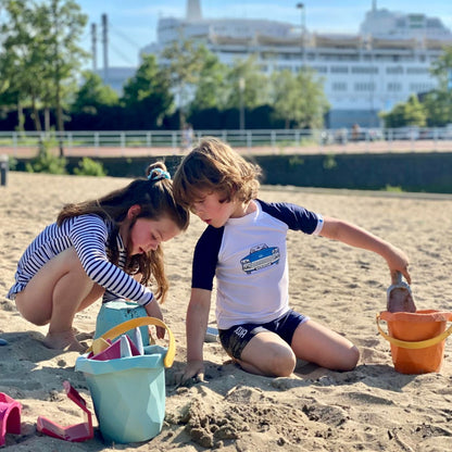 Sandspielzeug-Set mit Kübel