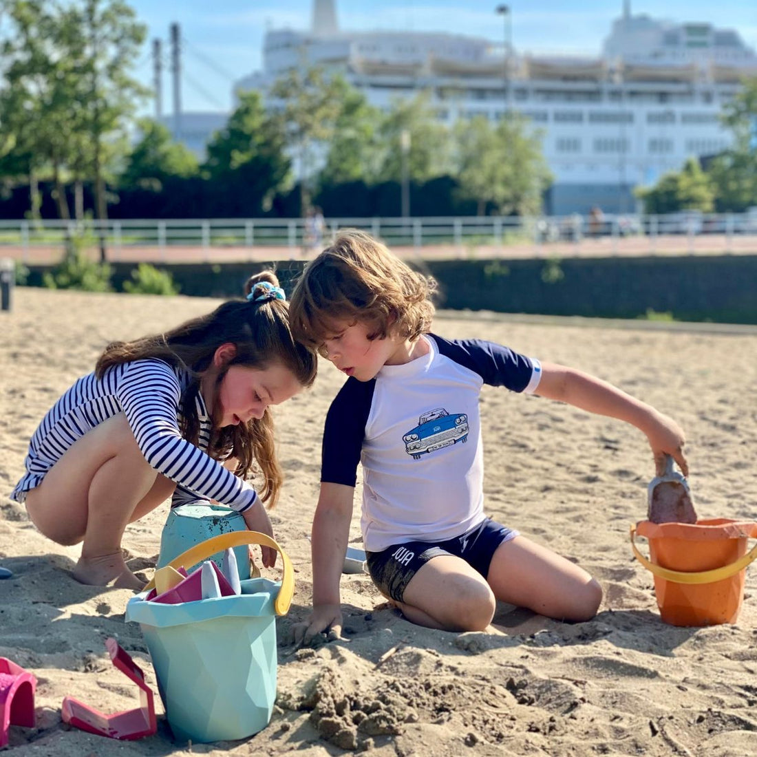 Großes Sandspielzeug-Set